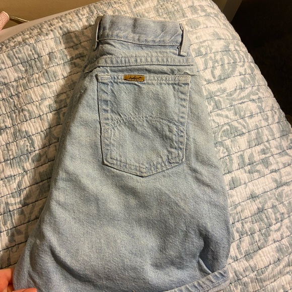 Perfect 90s mom short!! Super high waisted! - Picture 3 of 4